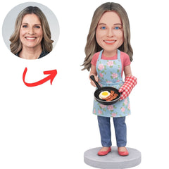 Cooking Mom with Frying Pan Custom Bobbleheads